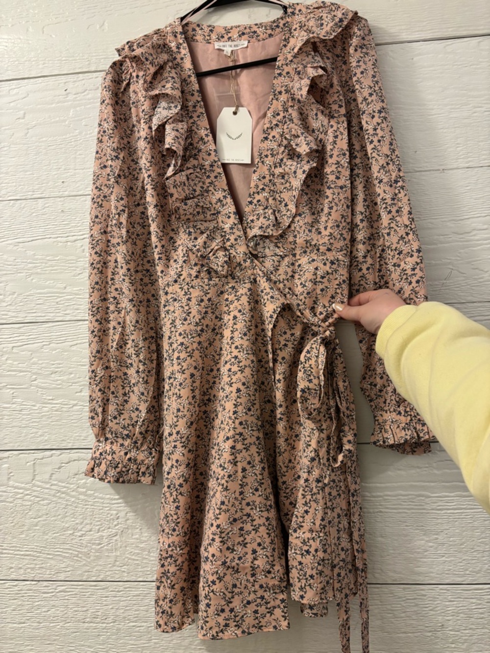 NEW FREE THE ROSES WRAP DRESS - Picture 3 of 6